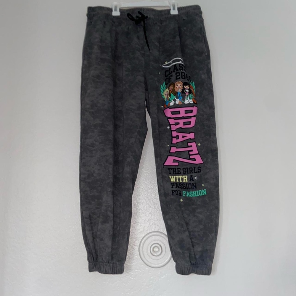 Grey tie dye graphic Bratz sweatpants pink accents y2k punk streetwear joggers